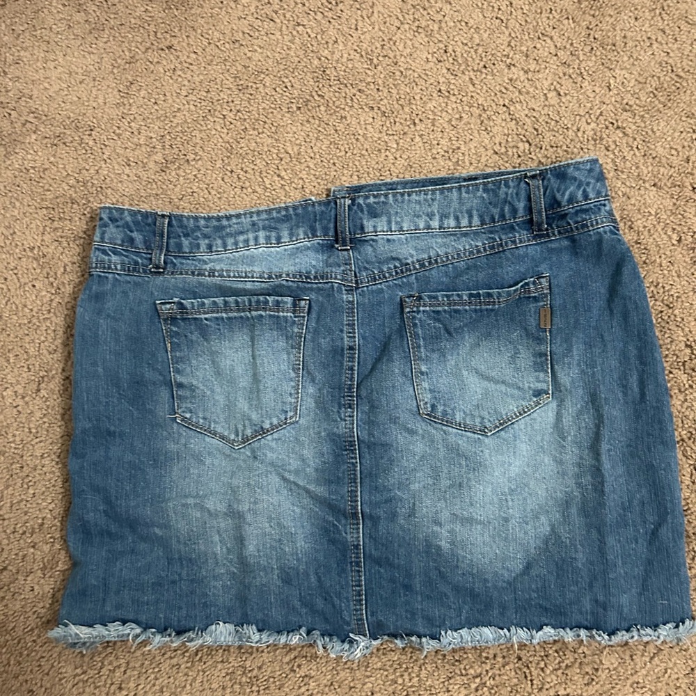 1822 Denim Skirt - 16 - Picture 2 of 3